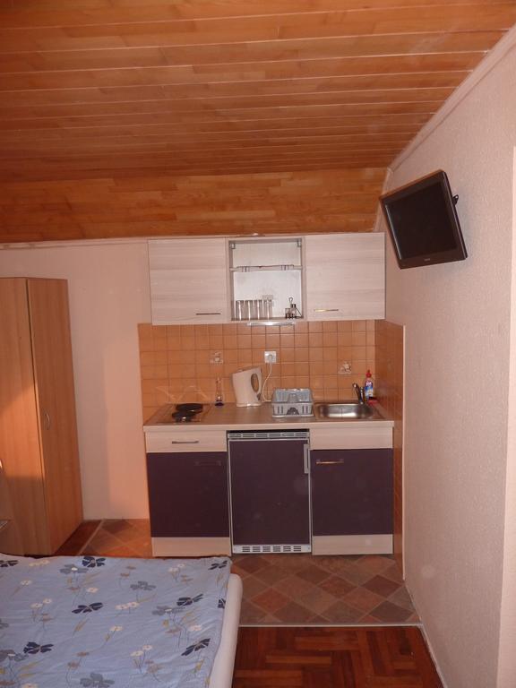 Vadasztanya Apartmanhazak Siofok Phòng bức ảnh