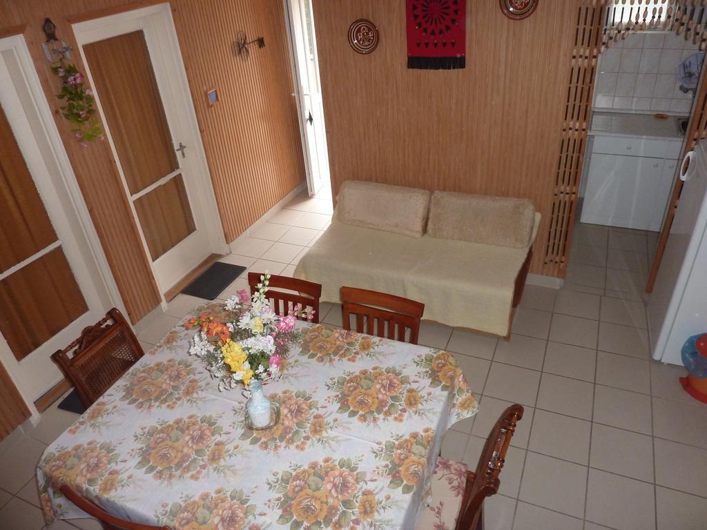 Vadasztanya Apartmanhazak Siofok Phòng bức ảnh
