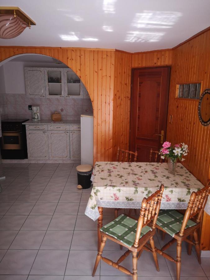 Vadasztanya Apartmanhazak Siofok Ngoại thất bức ảnh