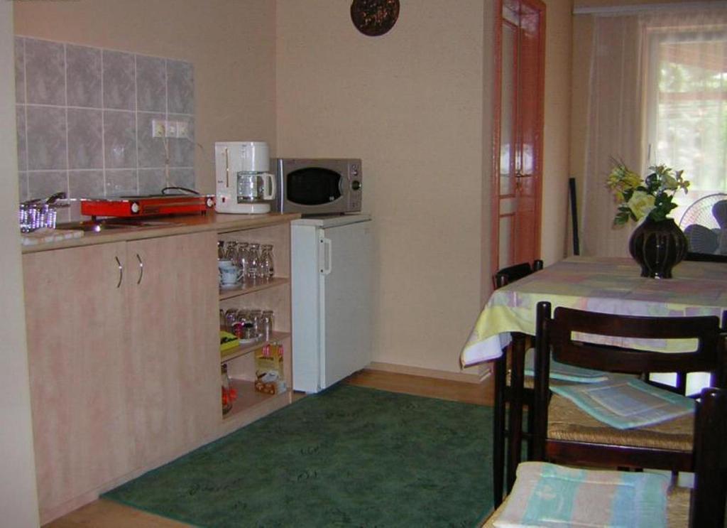 Vadasztanya Apartmanhazak Siofok Ngoại thất bức ảnh